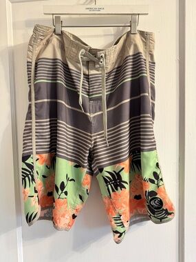 Brand new Wave Life Men’s Swimsuit